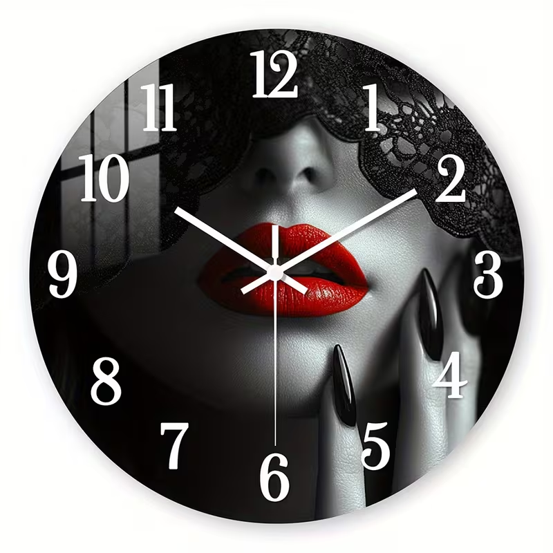 Predator Q1 - nástěnné hodiny se vzorem ženský obličej s červenými rty